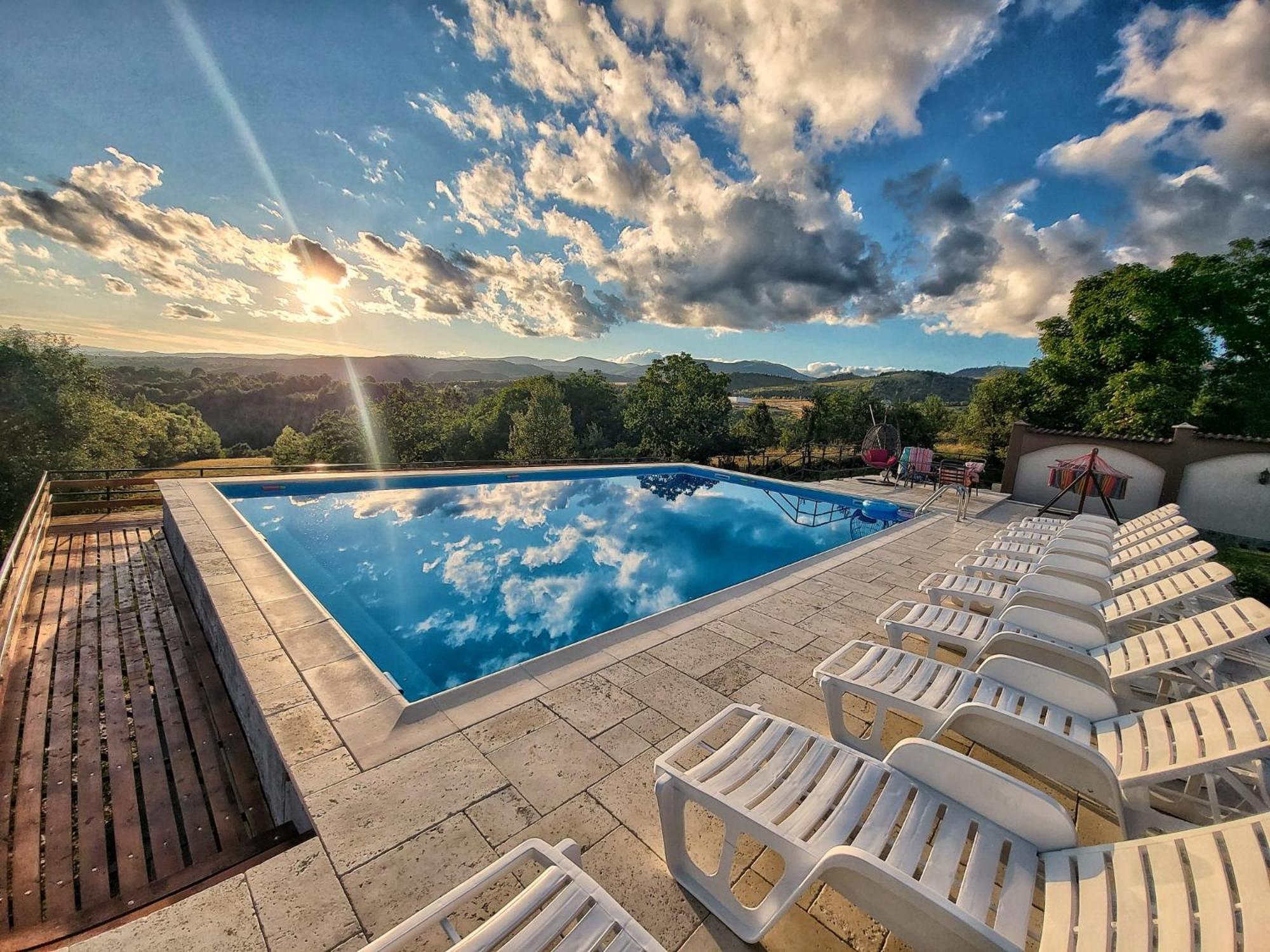 Conacul Lui Bulica Hotel Novaci-Străini Exterior photo
