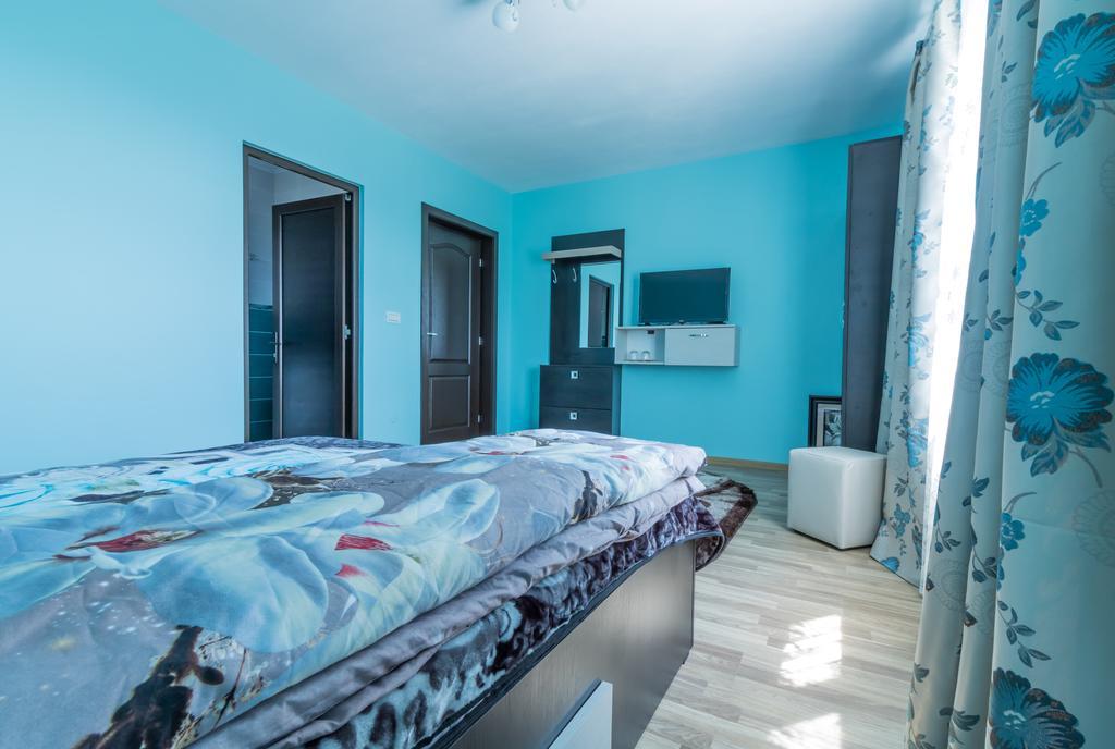 Conacul Lui Bulica Hotel Novaci-Străini Exterior photo
